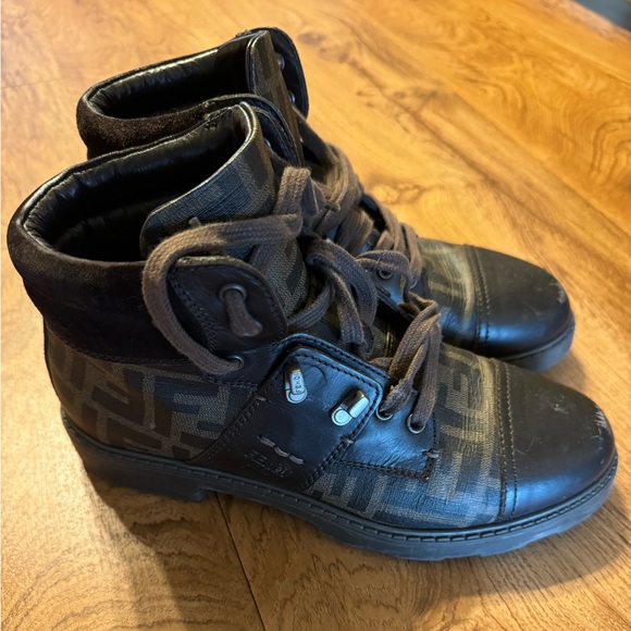 Men’s lace up boots - Picture 1 of 6